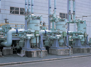 输送LNG的反向环流型泵冷却夹套通冷媒保温